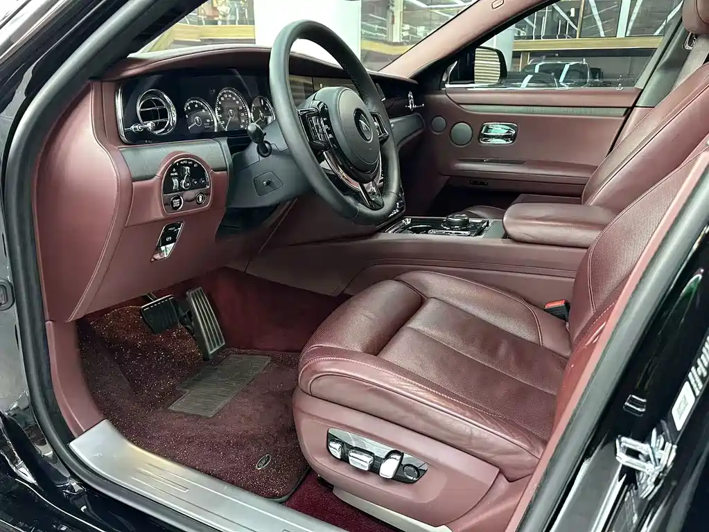 Ghost 2021 6.7T standard wheelbase version купить на сайте DeffCars