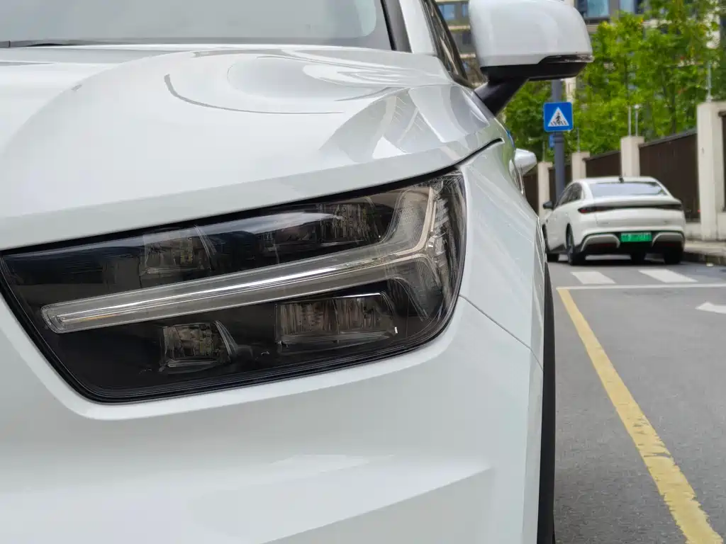 Volvo XC40 2021 T3 Smart Travel Fashion Edition купить на сайте DeffCars