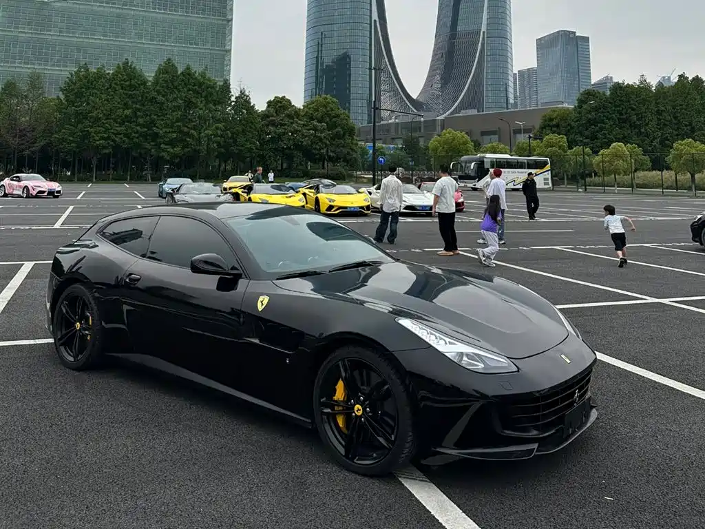 GTC4Lusso 2017 3.9T V8 купить на сайте DeffCars
