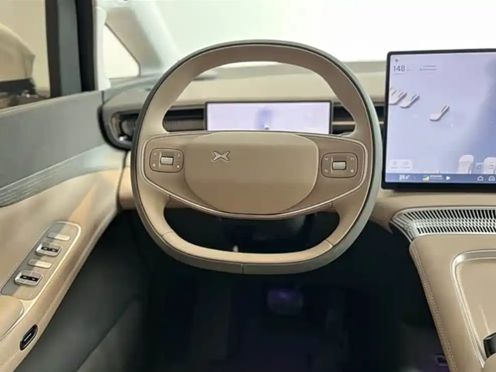 Xpeng X9 2025 pure electric 740 long battery life Max купить на сайте DeffCars