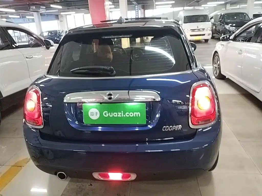 MINI 2016 1.5T COOPER five-door version купить на сайте DeffCars