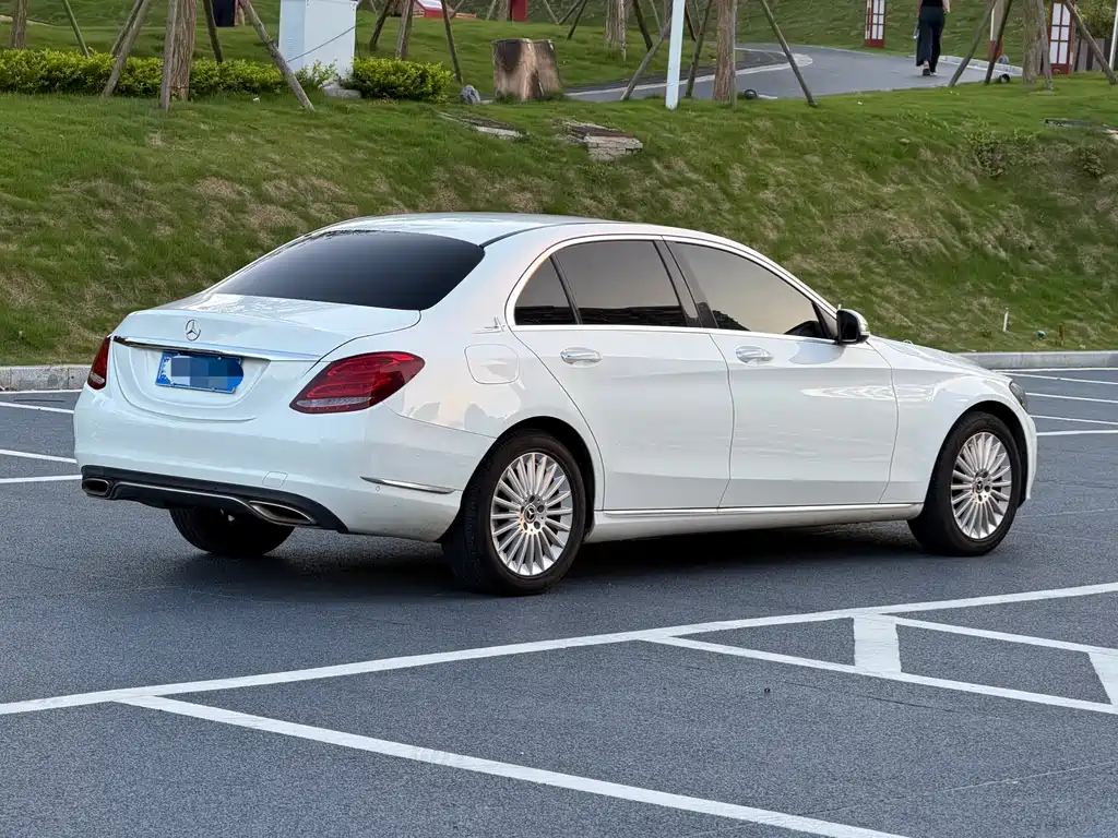 Mercedes-Benz C-Class 2016 C 180 L купить на сайте DeffCars