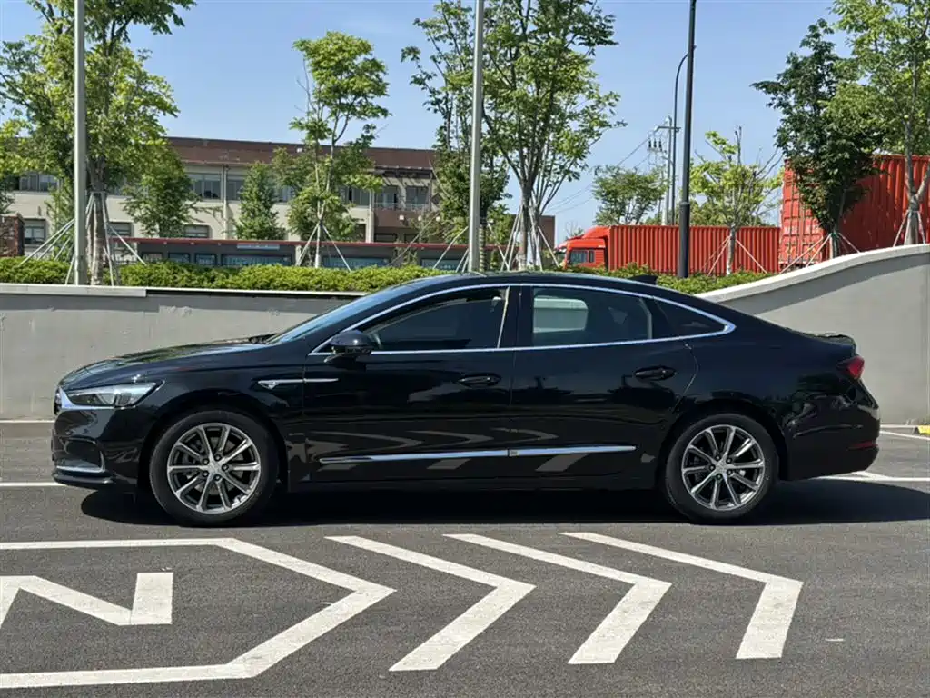 LaCrosse 2022 652T luxury model купить на сайте DeffCars