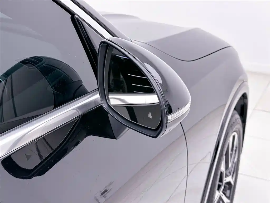 Mercedes-Benz GLC 2023 facelift GLC 260 L 4MATIC luxury model 5 seats купить на сайте DeffCars