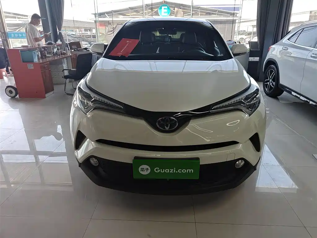 Toyota C-HR 2020 2.0L Luxury Edition купить на сайте DeffCars