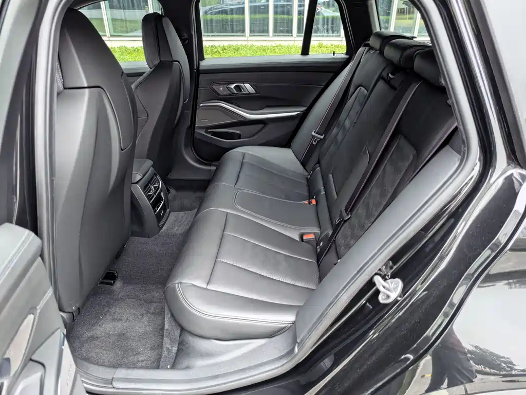 BMW M3 2026 M3 Touring Edition M xDrive Thunder Edition купить на сайте DeffCars