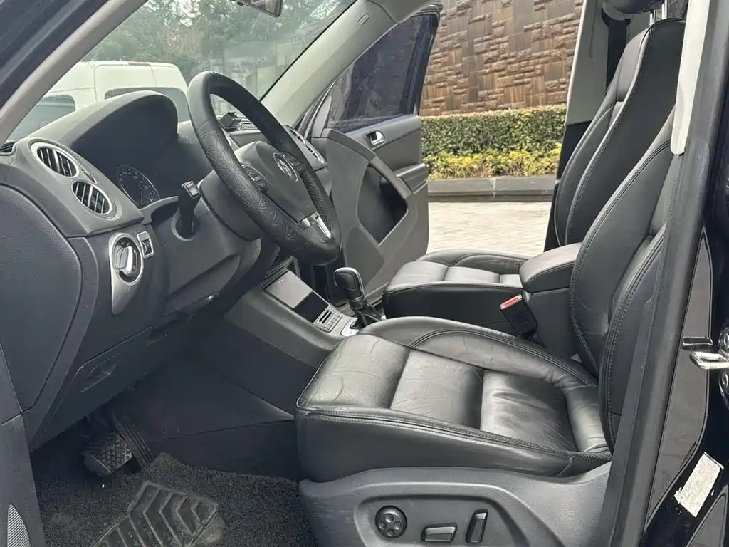 Tiguan 2013 2.0TSI automatic four-wheel drive luxury version купить на сайте DeffCars