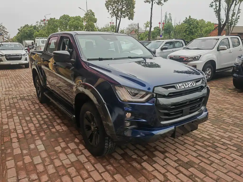 D-MAX 2023 1.9T automatic four-wheel drive V-CROSS joy collar type купить на сайте DeffCars