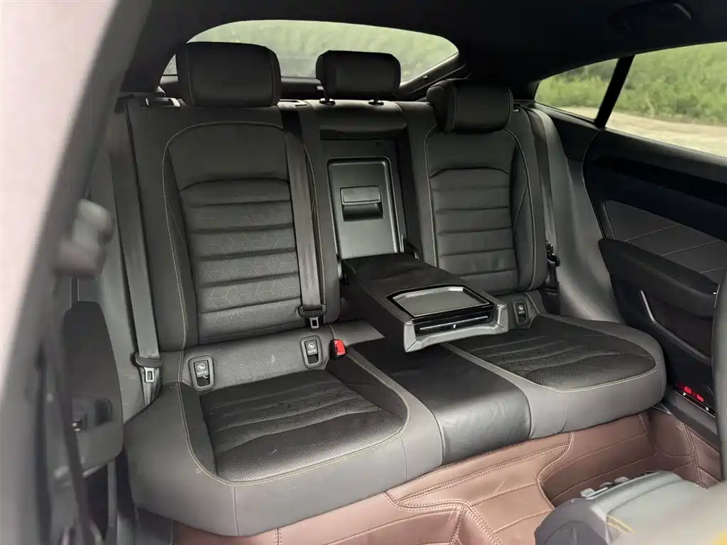 FAW-Volkswagen CC 2021 380TSI eye-catching version купить на сайте DeffCars