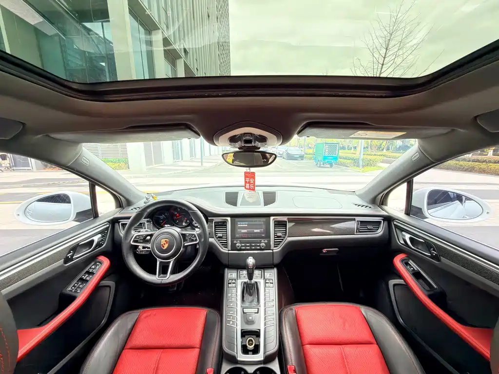 Macan 2017 Macan 2.0T купить на сайте DeffCars