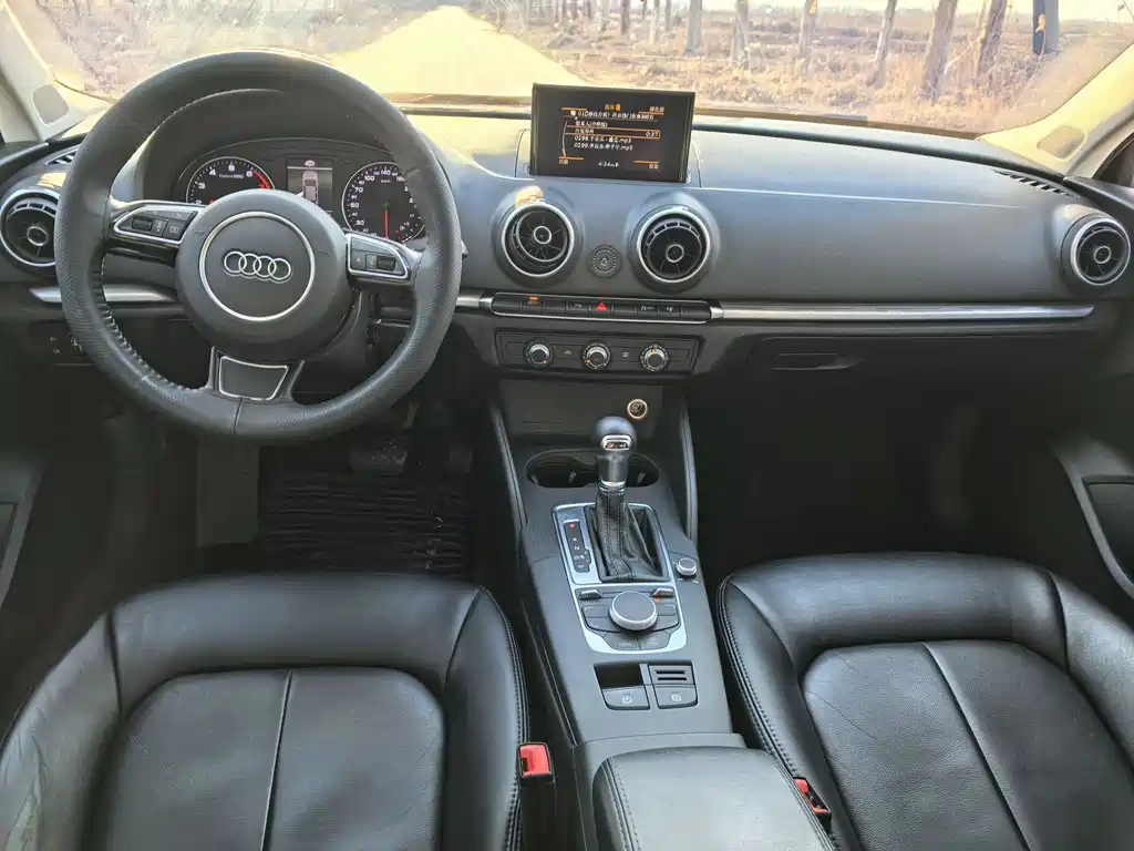 Audi A3 2016 Limousine 35 TFSI LinkedIn type купить на сайте DeffCars