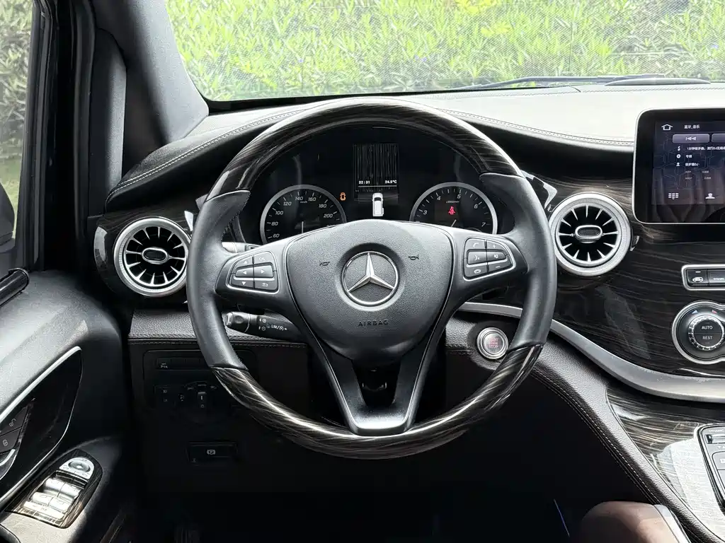 Vito 2021 2.0T Business Edition 7 seats купить на сайте DeffCars