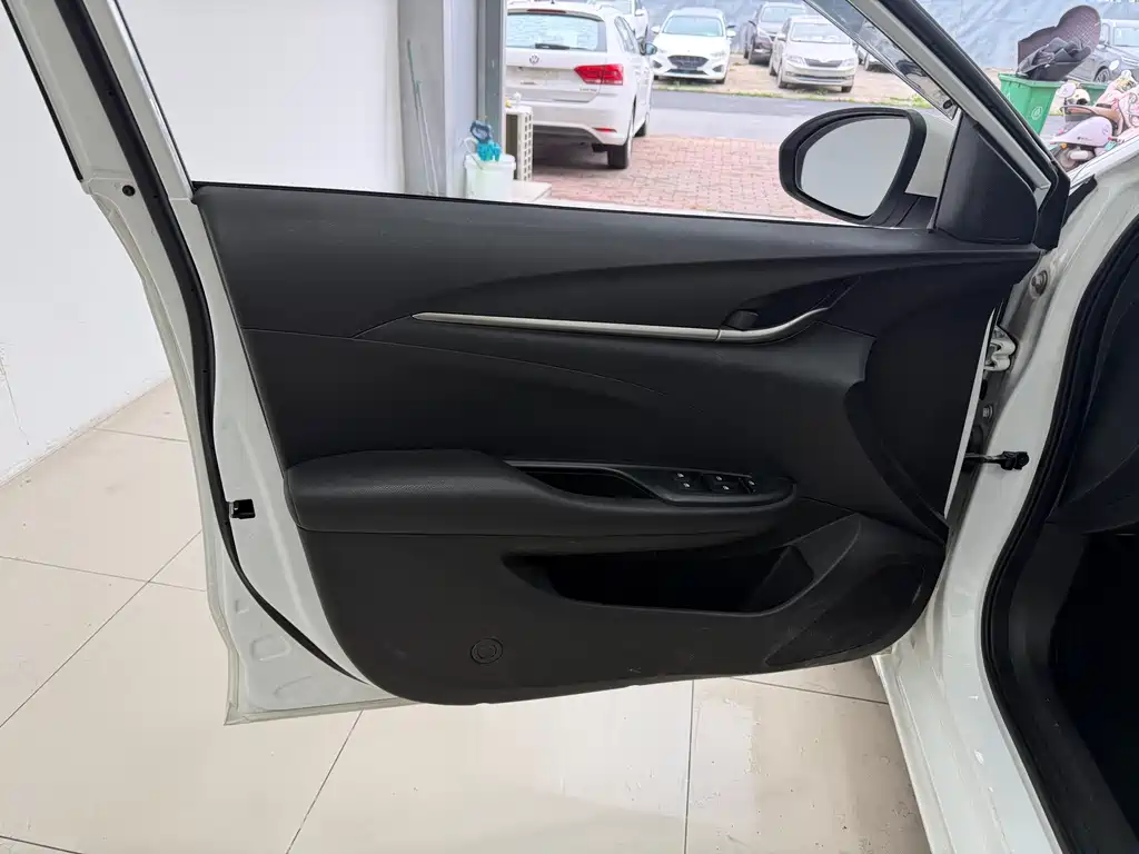 Yinglang 2021 model model 1.5L automatic elite model купить на сайте DeffCars
