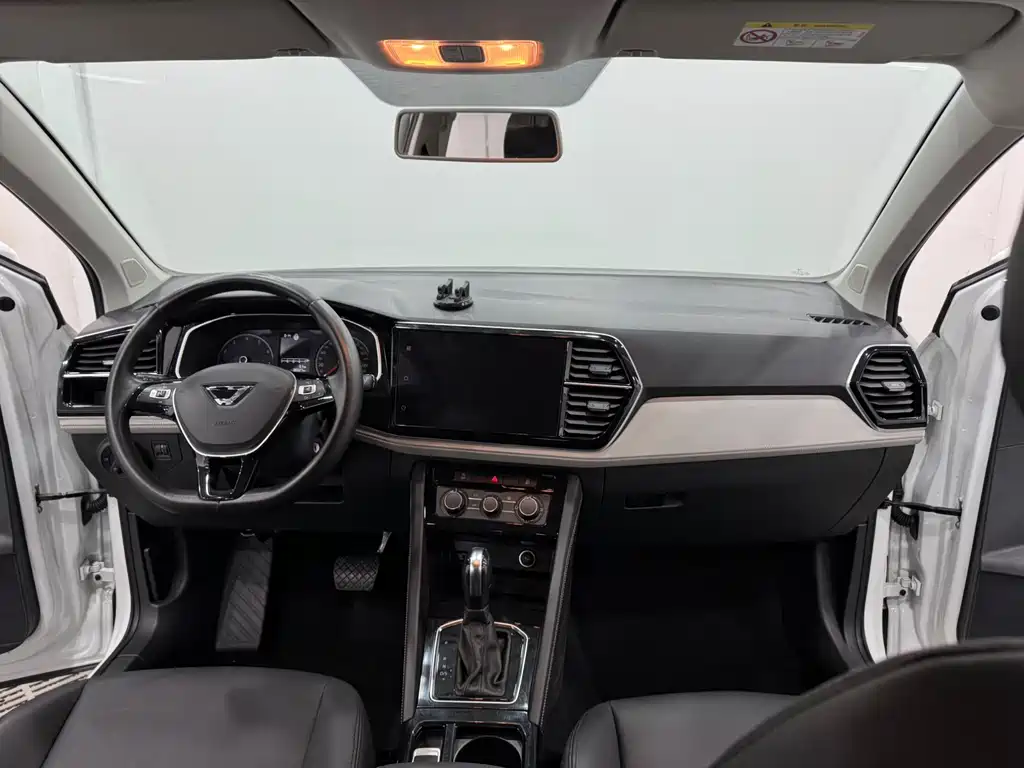 Jetta VS5 2023 280TSI automatic aggressive model купить на сайте DeffCars