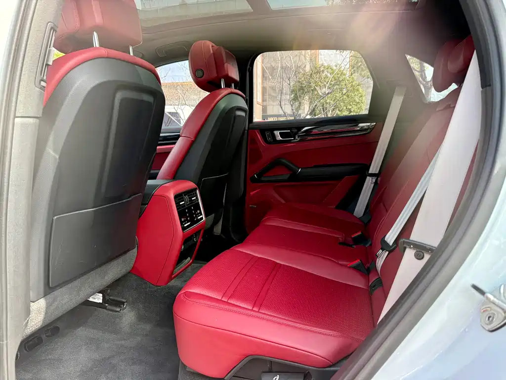 Cayenne 2023 Cayenne 3.0T Platinum Edition купить на сайте DeffCars