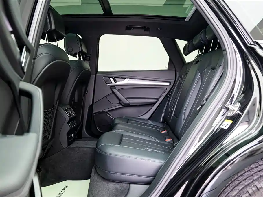 Audi Q5L 2024 40 TFSI luxury and dynamic model купить на сайте DeffCars