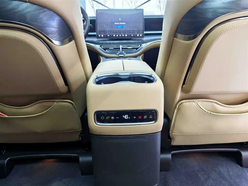 Denza D9 2025 DM-i smart driving version 1020 four-wheel drive exclusive model купить на сайте DeffCars