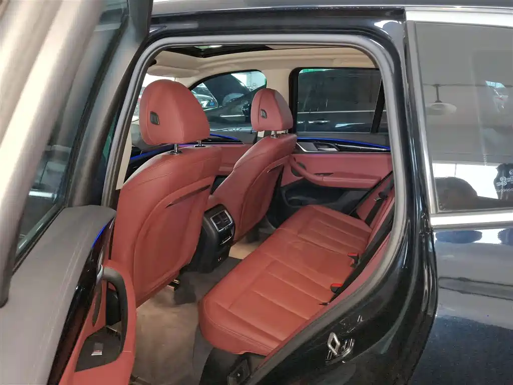BMW X3 2022 facelift xDrive25i M sports package купить на сайте DeffCars