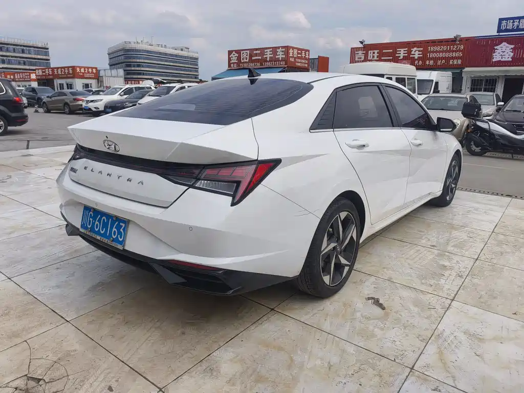 Elantra 2022 1.5L CVT LUX Premium Edition купить на сайте DeffCars