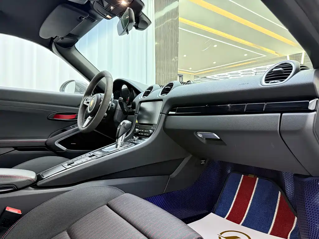 Porsche 718 2019 Boxster T 2.0T купить на сайте DeffCars