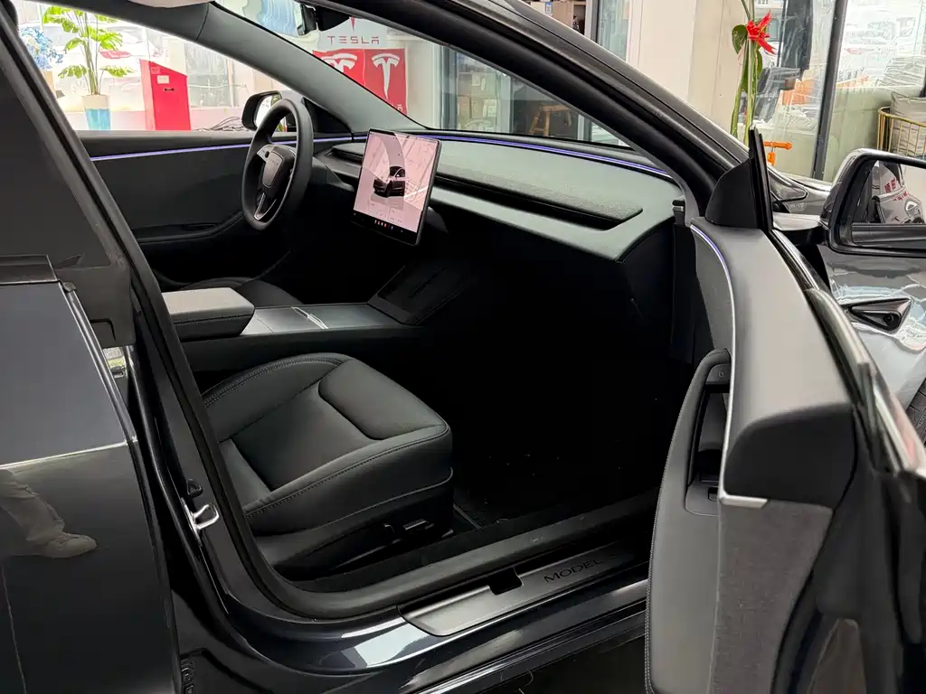 Model 3 2023 rear-wheel drive version купить на сайте DeffCars