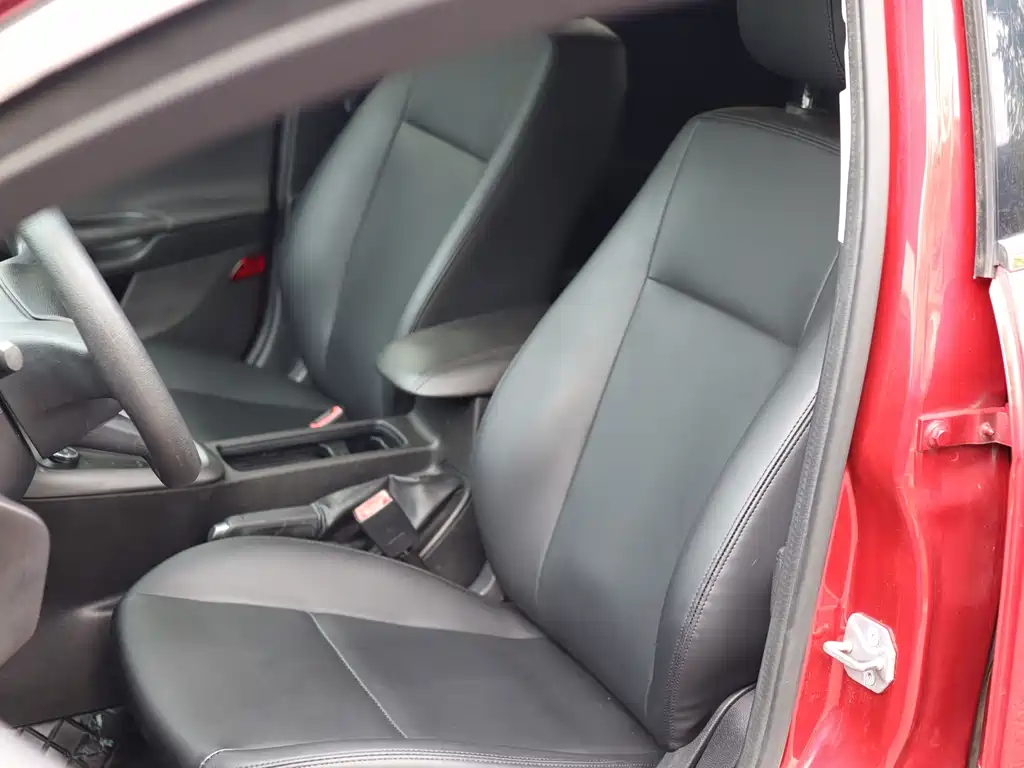 Focus 2018 Hatchback Classic 1.6L Automatic Comfort Smart Mobility Edition купить на сайте DeffCars