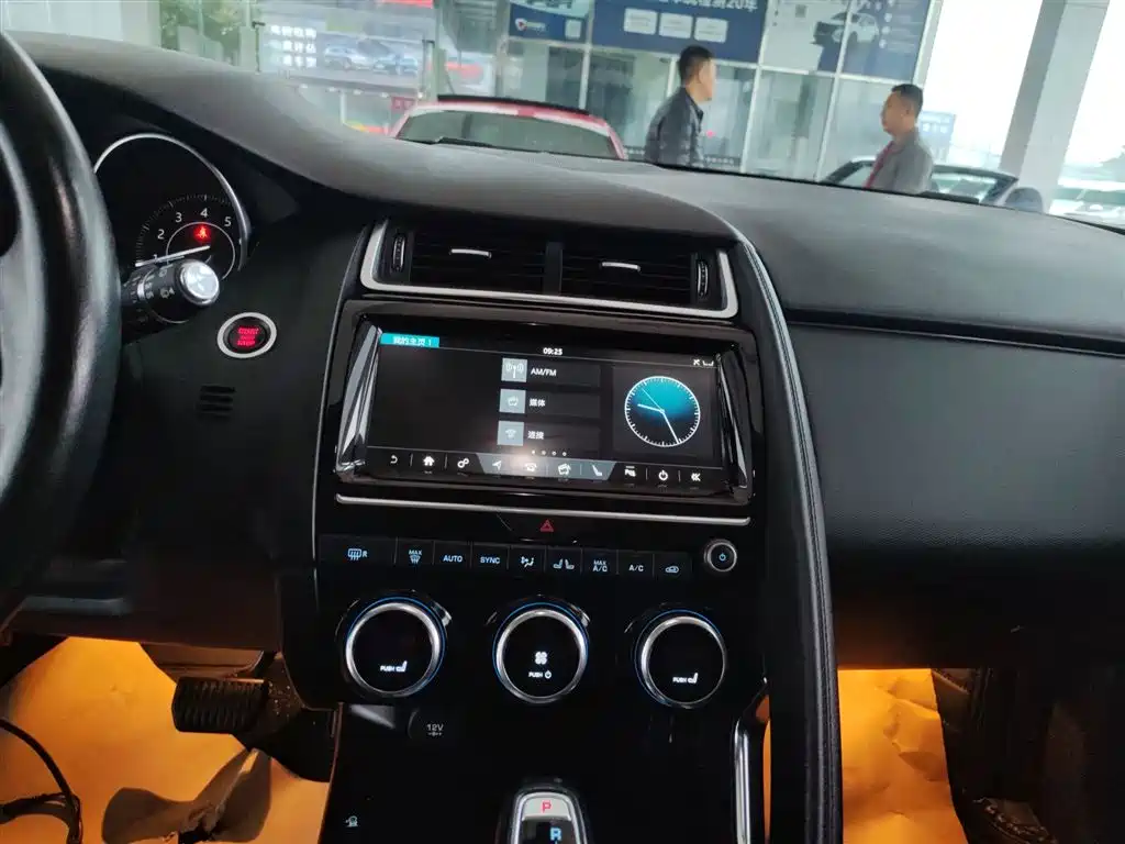 Jaguar E-PACE 2018 P200 National V купить на сайте DeffCars