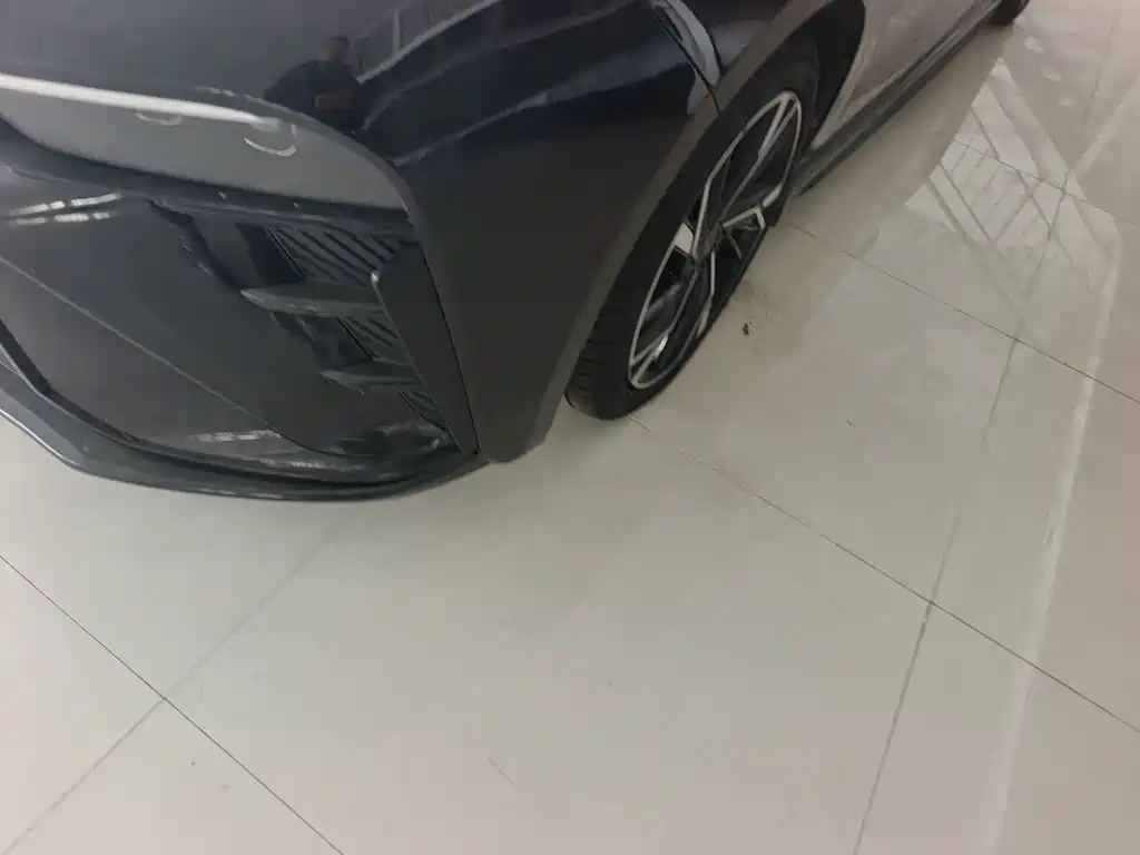 Lynk & Co 03 2025 1.5TD DCT Champion Edition Plus купить на сайте DeffCars