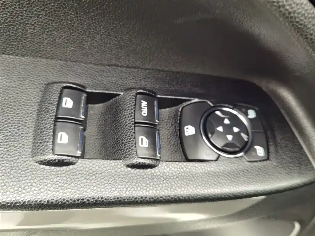 Yibo 2018 1.5L automatic wing type купить на сайте DeffCars