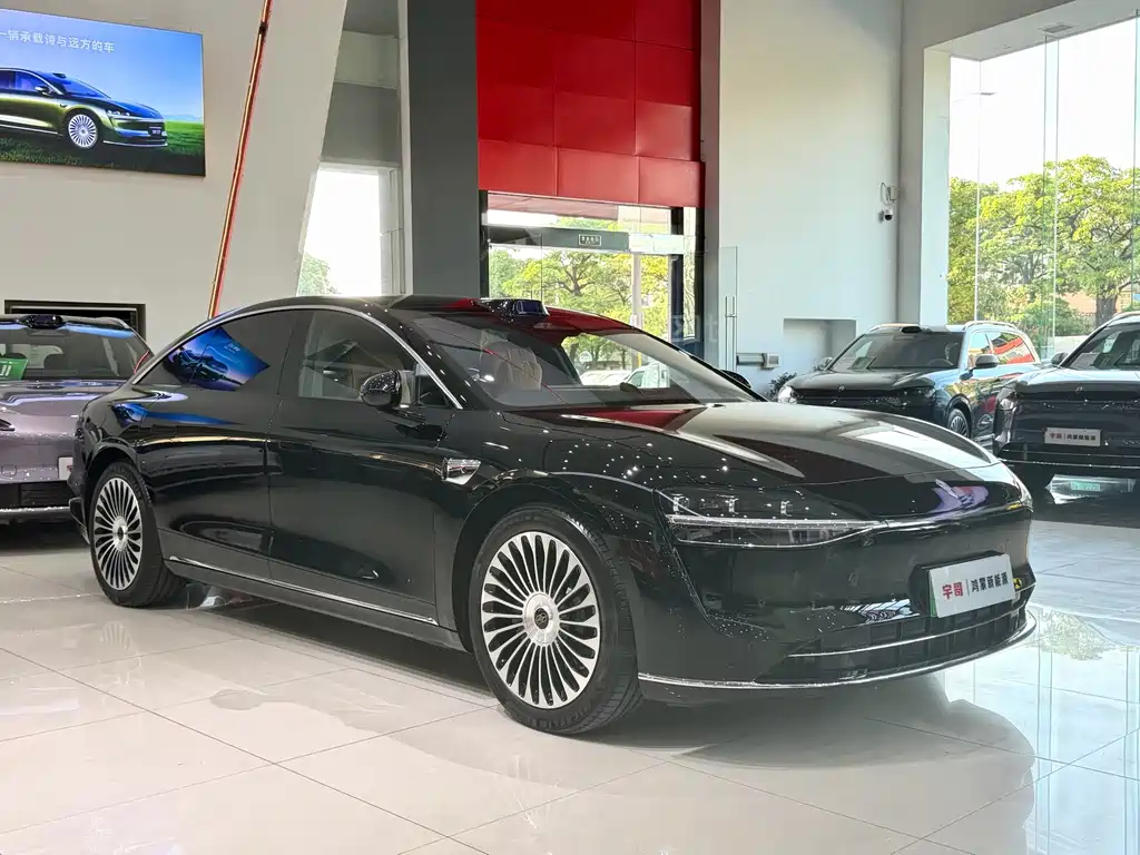 Stelato S9 2026 extended range Ultra rear drive 53kWh 192-line lidar) купить на сайте DeffCars