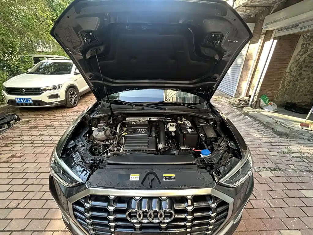 Audi Q3 2023 35 TFSI Fashionable and Dynamic (1.4T) купить на сайте DeffCars