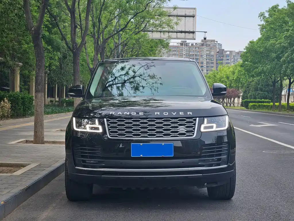 Range Rover 2021 3.0 L6 Legend Extended Classic Edition купить на сайте DeffCars