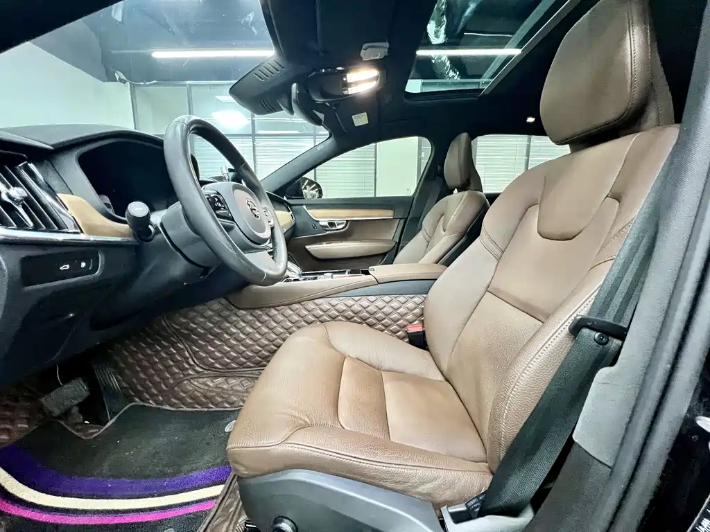 Volvo S90 plug-in hybrid 2024 plug-in hybrid four-wheel drive long range Zhiyi luxury version купить на сайте DeffCars