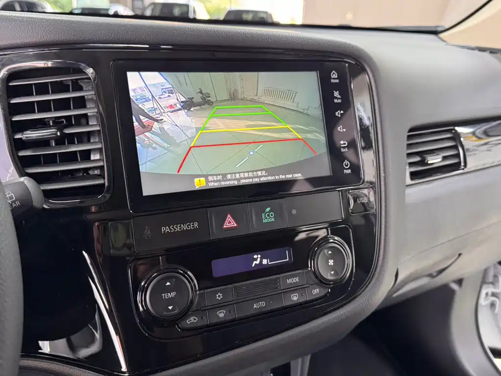 Outlander 2021 facelift 2.0L 2WD smooth version 5 seats купить на сайте DeffCars