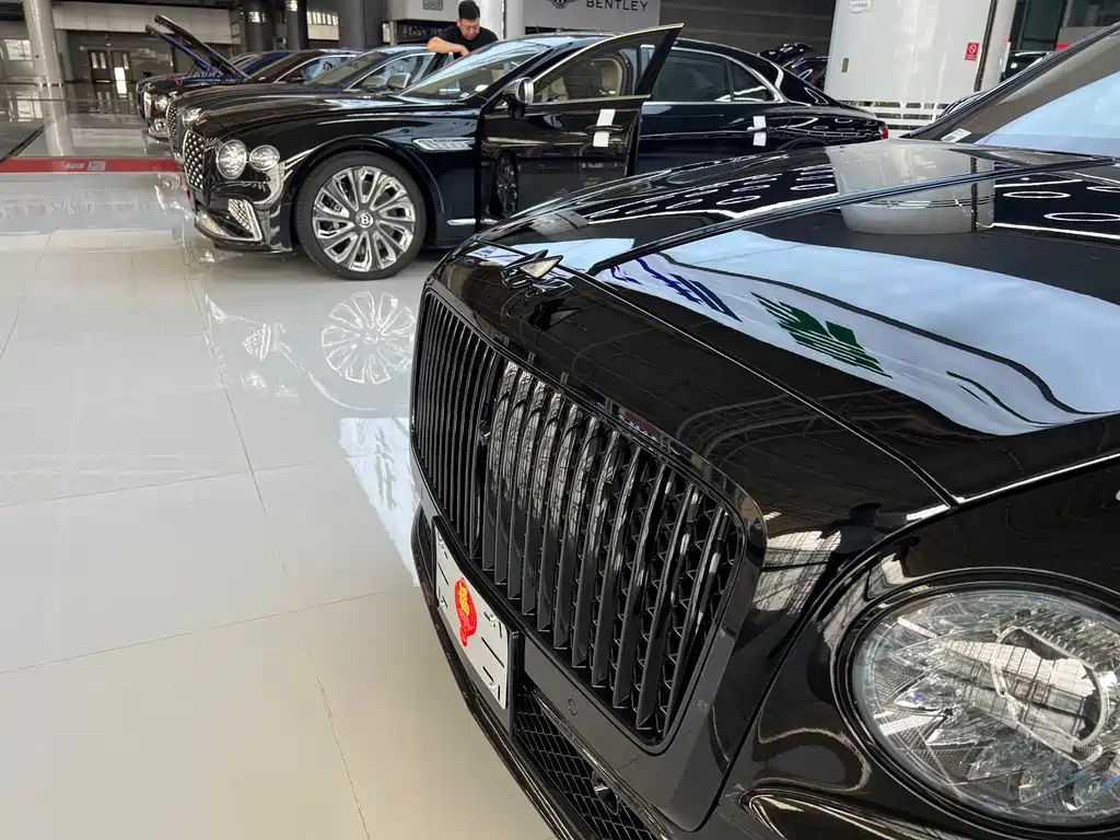 Flying Spur 2024 4.0T V8 S купить на сайте DeffCars