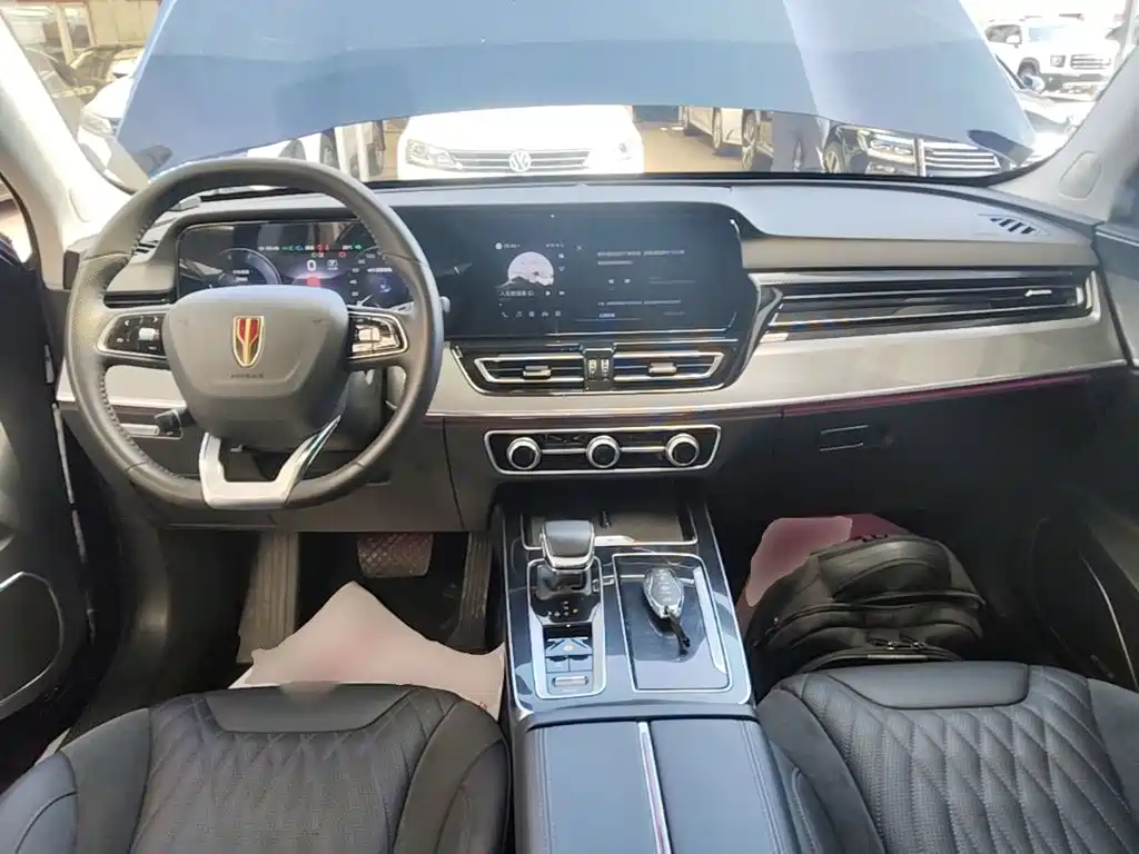 Hongqi HS5 2023 2.0T four-wheel drive Qixiang Pro version купить на сайте DeffCars