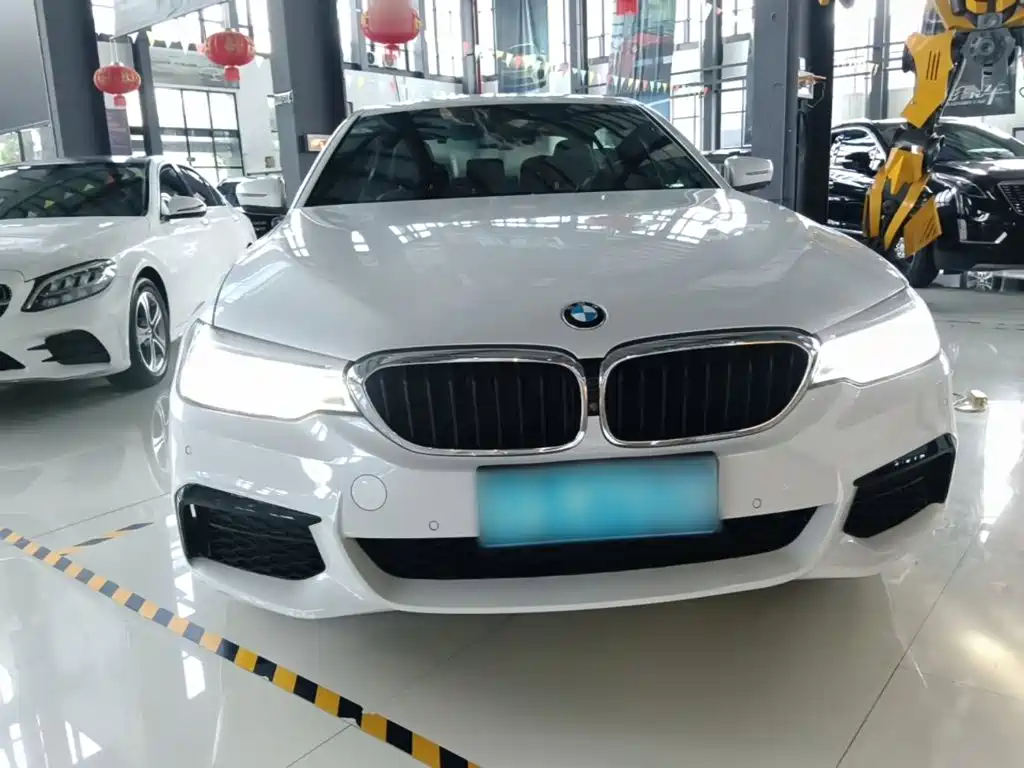 BMW 5 Series 2019 facelift 530Li Exclusive M Sports Package купить на сайте DeffCars