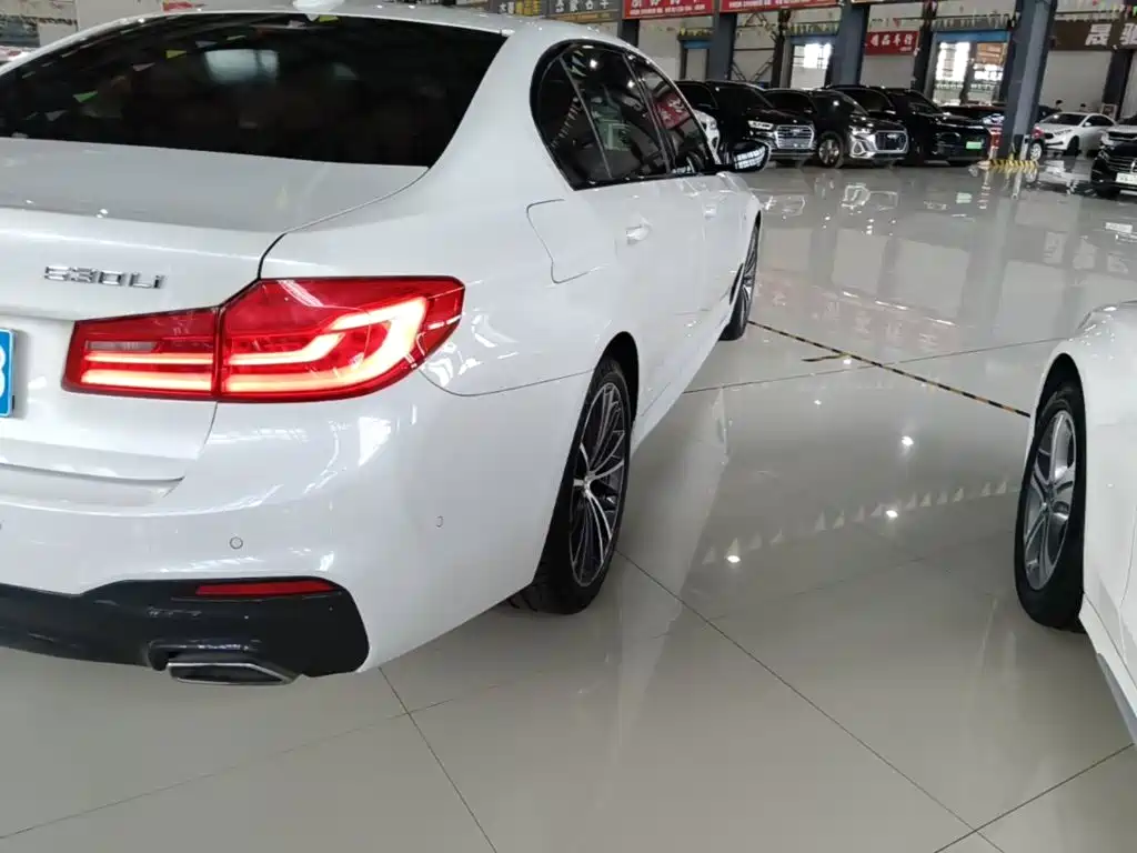 BMW 5 Series 2019 facelift 530Li Exclusive M Sports Package купить на сайте DeffCars