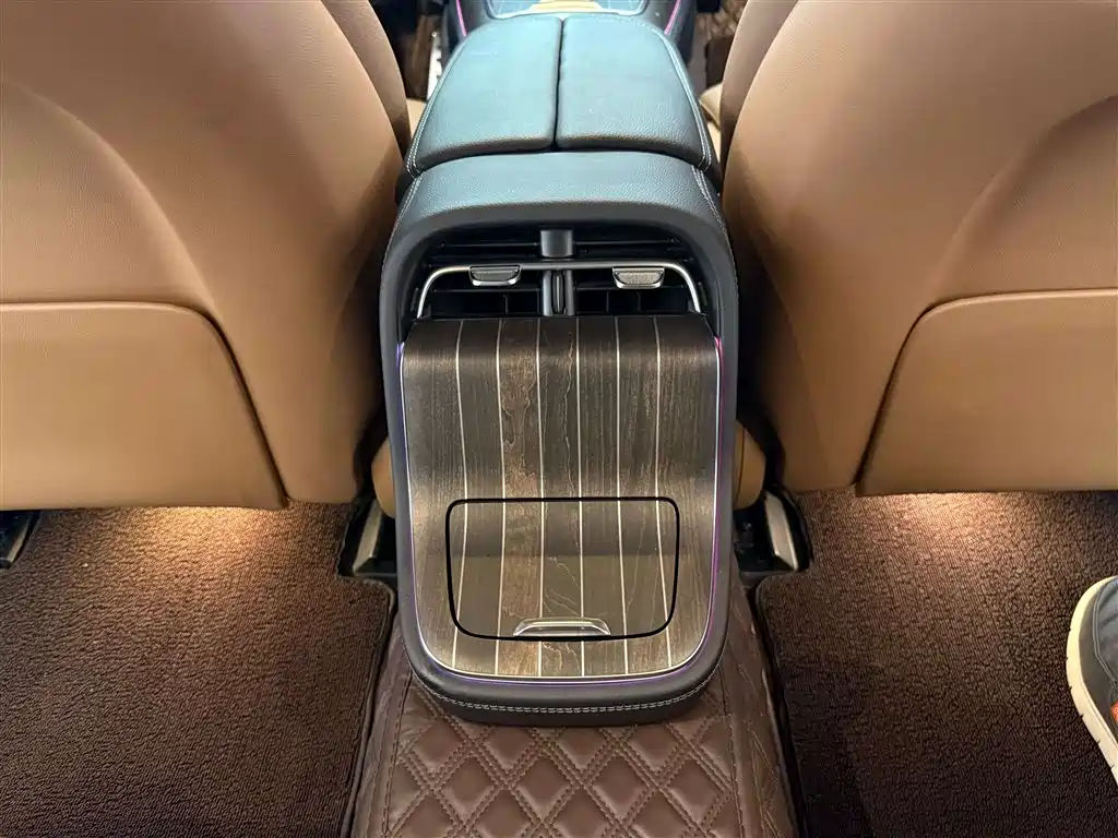 Mercedes-Benz E-Class 2024 E 300 L Luxury Model купить на сайте DeffCars