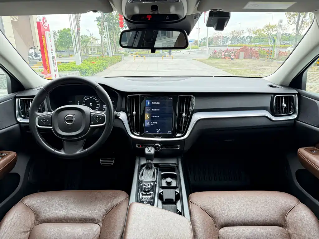 Volvo V60 2020 T4 Zhiyi Luxury Edition купить на сайте DeffCars