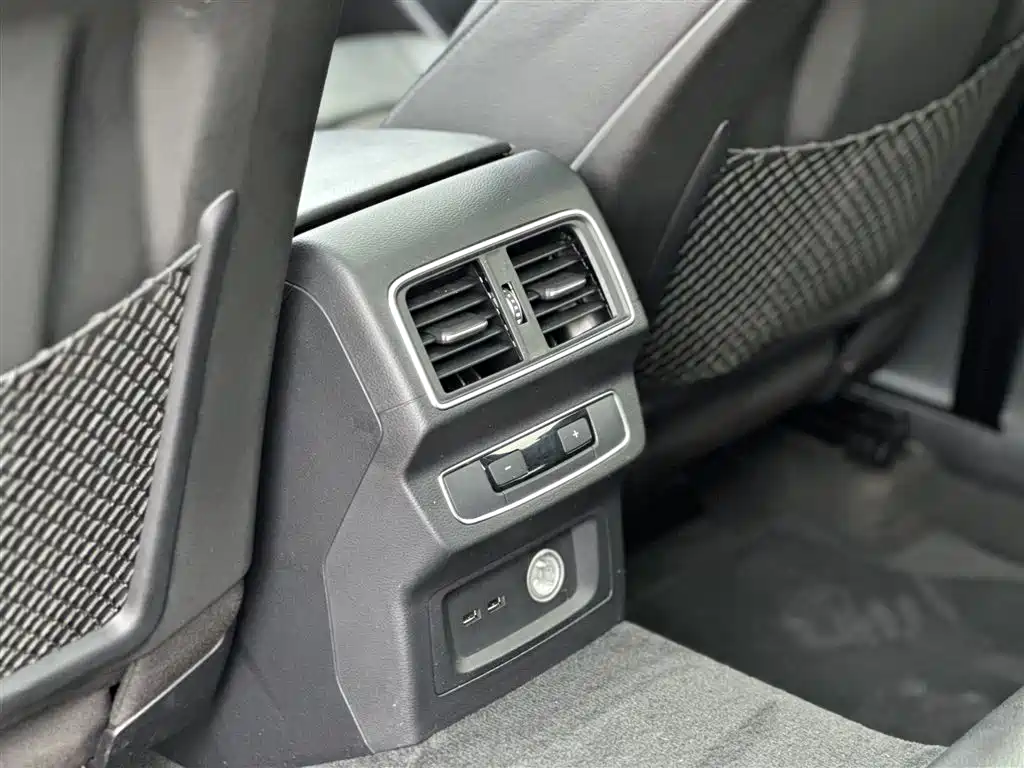 Audi Q5L 2018 40 TFSI enjoys fashionable style, National V купить на сайте DeffCars