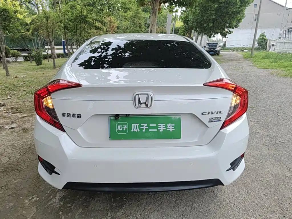 Civic 2016 220TURBO CVT Deluxe Edition купить на сайте DeffCars