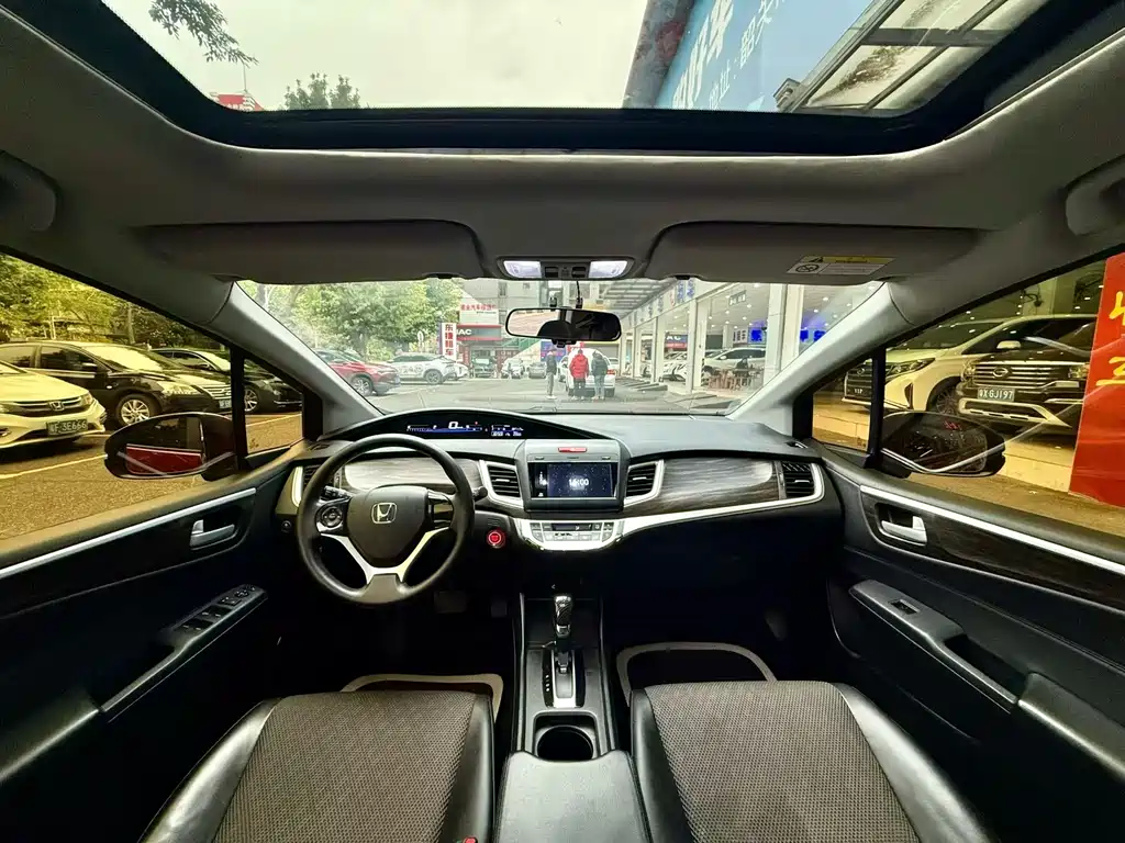 Jade 2017 1.8L automatic comfort version 5 seats купить на сайте DeffCars