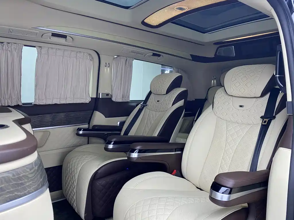 Mercedes V-Class 2018 V 260 L Premier Extended Edition Country VI купить на сайте DeffCars