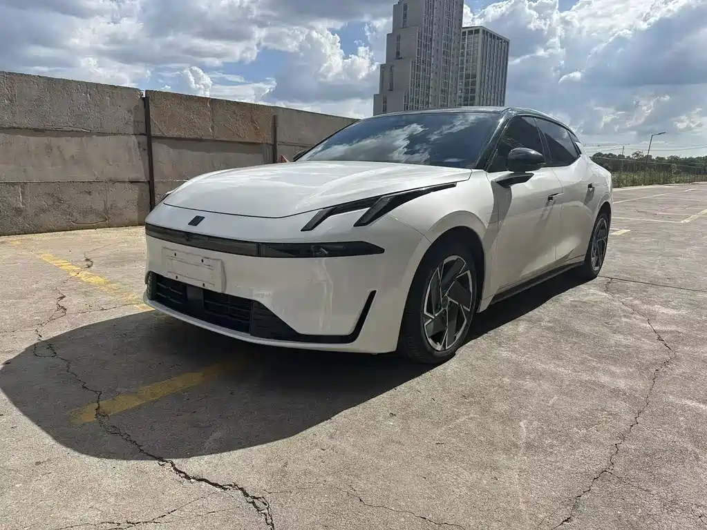 Lynk & Co 07 EM-P 2024 EM-P 126 Long Battery Life Pro купить на сайте DeffCars