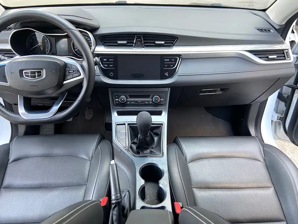 Emgrand 2019 Leading Edition 1.5L Manual Luxury Type National V купить на сайте DeffCars