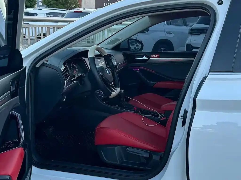 Sagitar 2020 200TSI DSG comfort model National VI купить на сайте DeffCars
