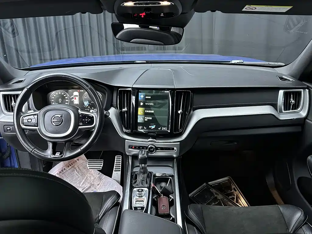 Volvo XC60 2018 T5 four-wheel drive Zhiya Sports Edition купить на сайте DeffCars