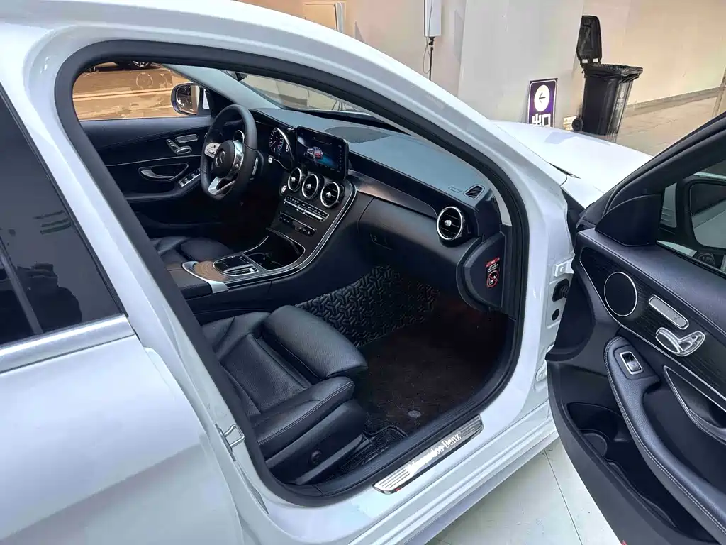 Mercedes-Benz C-Class 2021 C 200 L Fashionable Sports Edition купить на сайте DeffCars