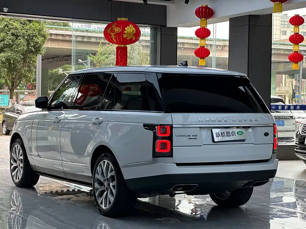 Range Rover 2018 3.0 SC V6 Vogue SE Genesis Extended Edition купить на сайте DeffCars